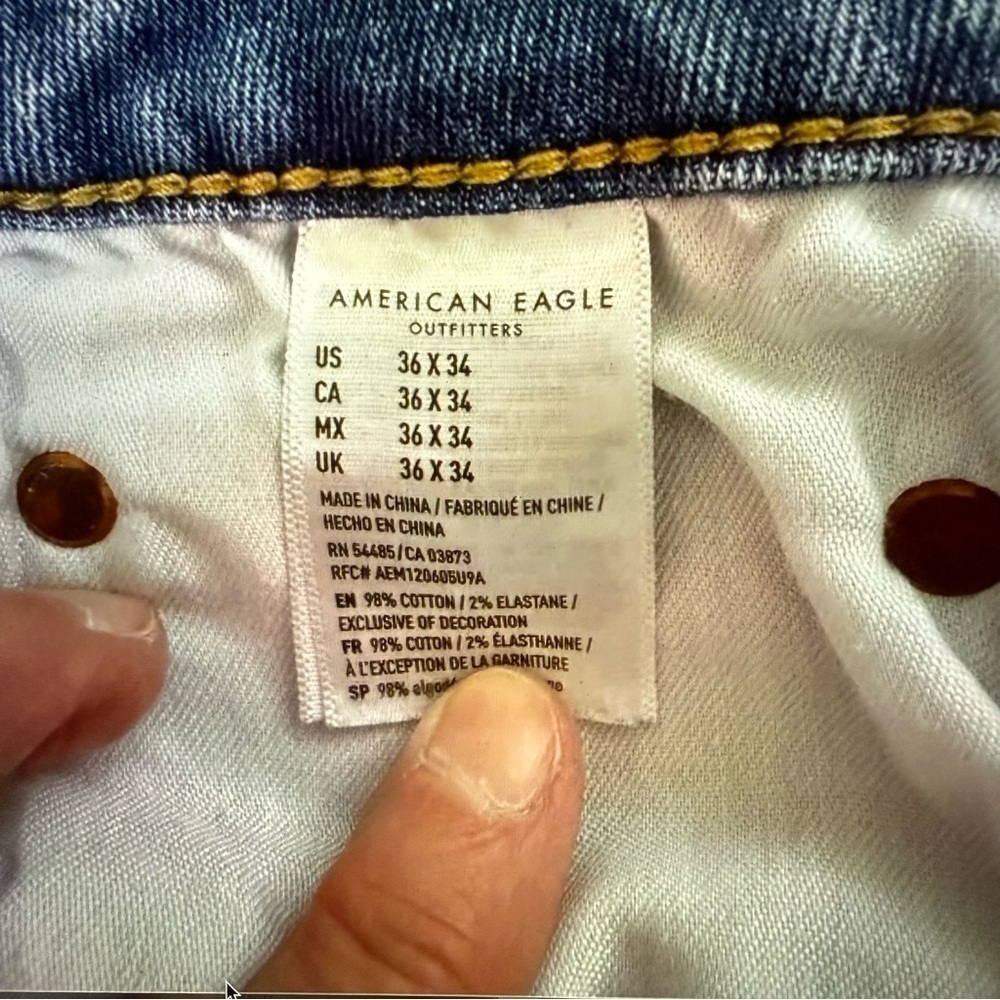 American Eagle distressed men’s tall jeans size 36 waist relaxed y2k - Picture 6 of 7